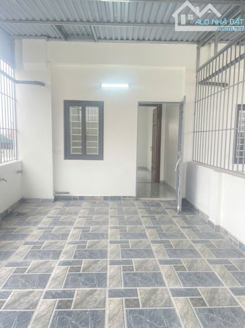 Bán Nhà Ngọc Hồi,Thanh trì, 4.5tỷ, 40m2, 5PN, 3WC, 20m ra đường ô tô tránh,Pháp lý đầy đủ. - 5