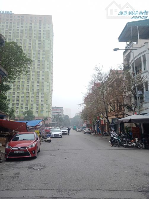 CCMN MỖ LAO 71m 7tầng 18P, ngõ thông khắp ngả, 50m ra ô tô tránh