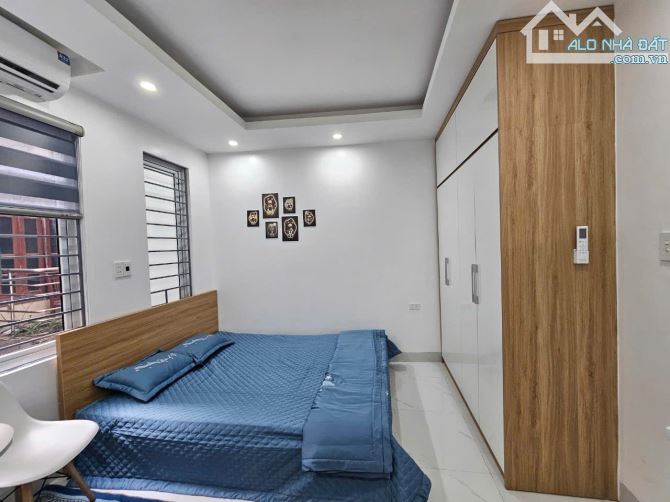 BÁN TOÀ NHÀ CCMN NGÕ RỘNG NGÁCH NÔNG PHỐ CHÙA LÁNG, ĐỐNG ĐA DT 41m2, XÂY 6 TẦNG