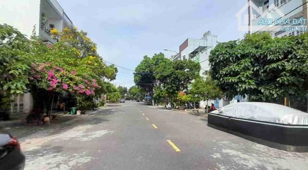 BÁN NHÀ ĐẸP 3 TẦNG MẶT PHỐ BÌNH HOÀ - ĐỐI DIỆN CÔNG VIÊN – BÊN HÔNG HỘI CHỢ TRIỂN LÃM ĐN