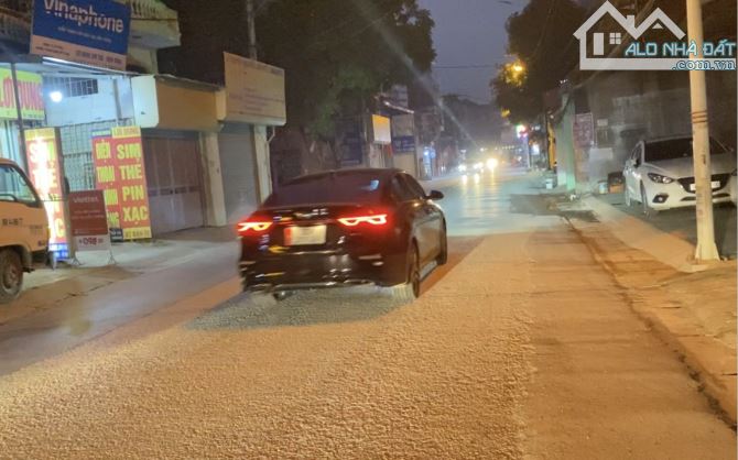 Bánh đất uy nỗ, đẹp như tranh, giá phù hợp
