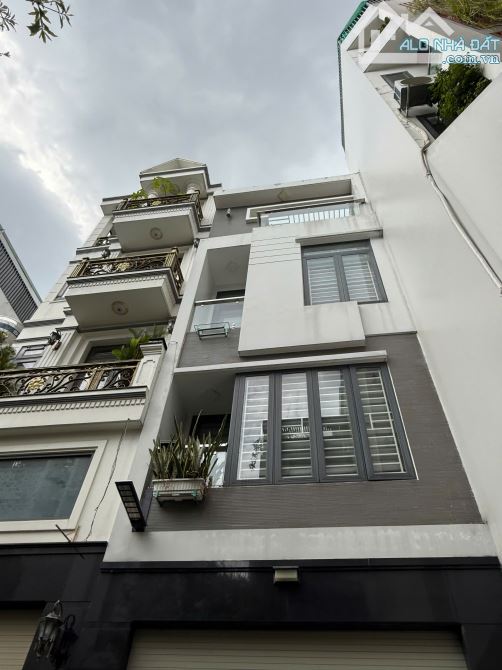 Bán Nhà 70M²,HẺM XE HƠI, 2Tầng/3P.Ngủ, Quang Trung Gò Vấp, CHỈ 5.6 Tỷ TL!