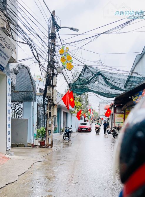 Đẹp rẻ hiếmn ô tô ngủ trong đất Vân Nội 80m