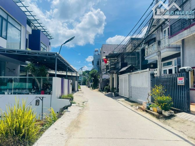 Bán đất view đẹp ngay trung tâm Phường 8 ĐL 273m2 SRXD Full thổ giá đường oto lớn 12 tỷ