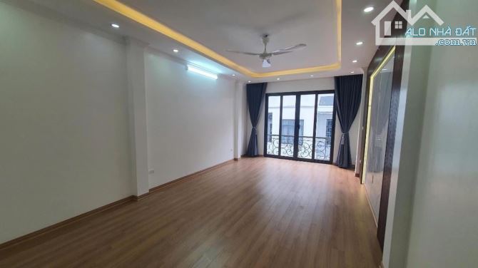 án nhà 7 Tầng Thang Máy phố Kim Đồng, Phân Lô, Kinh Doanh. DT 60m2, nhỉnh 20 tỷ.