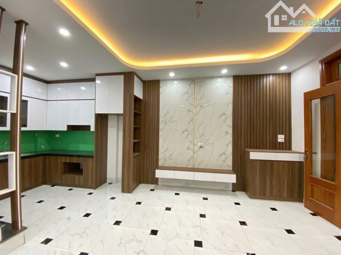 200m ra khu đô thị, nhà 4 tầng xây mới 30m2, 20m ra đường ô tô tránh