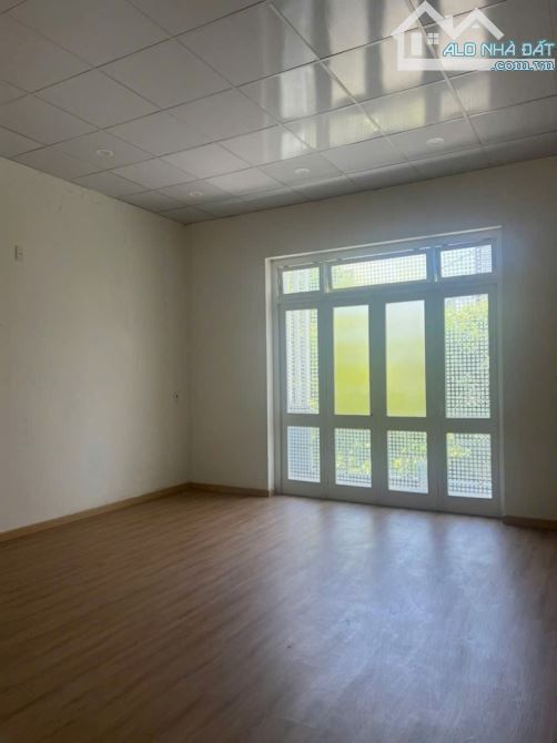 (BÁN) NHÀ MT SÁT BIỂN MỸ KHÊ - 90M2 - KHU PHỐ DU LỊCH - CHỈ 9,99 TỶ ( TLCC )