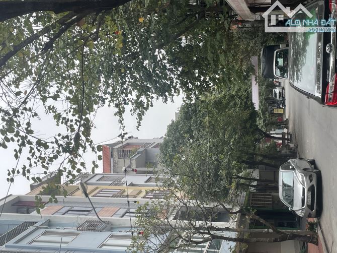 Nhà Mới  7Tầng ,vị trí đắc địa. Hạ Tầng Hoàn Hảo, Không Gian Sống Tiện Nghi
