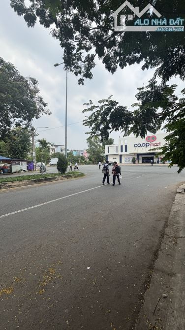 nhà đẹp nguyên căn 80m2 cho thuê gấp ngay khu dân cư vĩnh lộc b