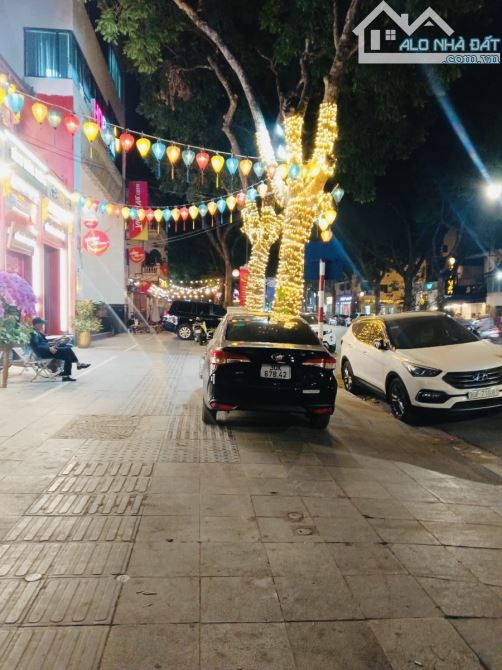Siêu Siêu Hiếm! Mặt Phố Trần Hưng Đạo - Hoàn Kiếm 25M2 3T Vỉa Hè Đá Bóng KD Đỉnh Giá 25 Tỷ
