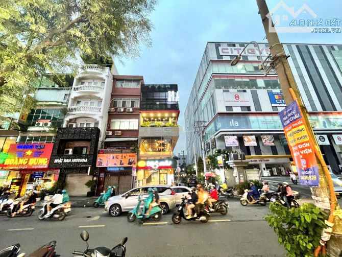 Mặt tiền ngay Vạn Hạnh MALL - 3 Tháng 2, DT: 4.5x16m (72m2), 4 Tầng, giá 36.9 Tỷ (TL)