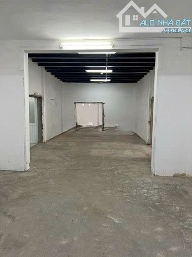 Cho thuê nhà 491 Trường Chinh, Tân Bình, DT 750m2, tiện làm kho, bida, giá tốt