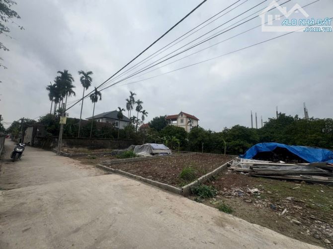 BÁN ĐẤT TÂN DÂN KHOÁI CHÂU HƯNG YÊN, Ô TÔ TRÁNH, dt: 77m2, mt: 5.4m, nhỉnh 2tỷ