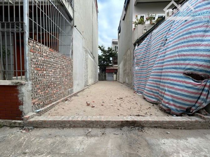 Còn xót lại!! Lô 42m2 Vuông Vắn, Trung Tâm Thị Trấn, Ngõ Thông Ô Tô  🚘  7 chỗ đỗ cửa