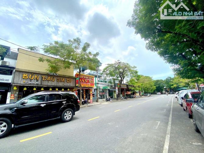 BÁN 130M2 MẶT TIỀN NGUYỄN HUỆ, HUẾ - HÀNG NÉT CỰC HIẾM .. GIÁ SỐC RẺ NHẤT THỊ TRƯỜNG ❌ - 1