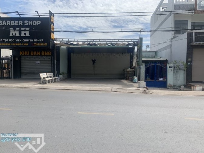 Nhà cấp 4 Mặt tiền Hoàng Hữu Nam Q9 ngang bề thế 8m KD buôn bán 200m2 - 1