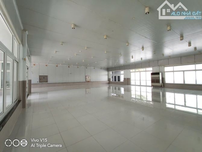 Bán gấp kho xưởng KCN Đức Hòa – Long An , tdt: 10.000m2 , XD: 8.000m2 - 1