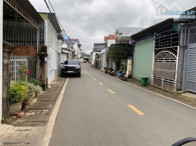 Chủ gửi bán lô đất đường mặt tiền đường nhựa Chu Văn An - trung tâm thị trấn Liên Nghĩa 🏡 - 1