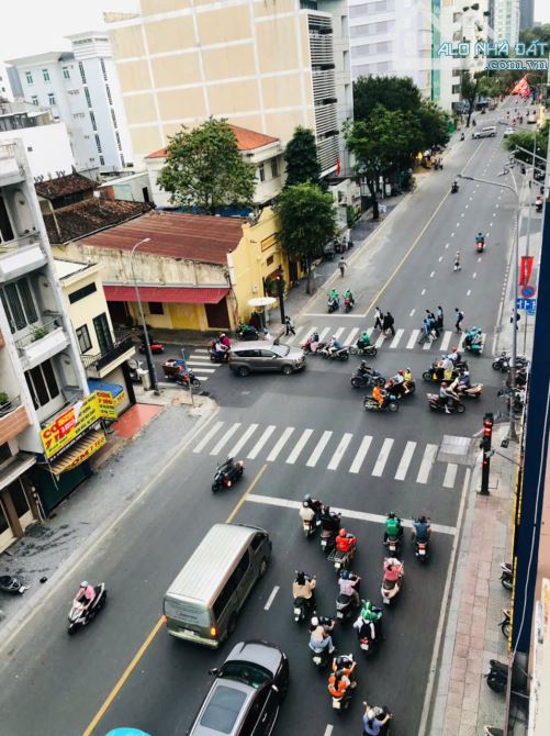 Cần cho thuê nhà mặt tiền 103 Nguyễn Bỉnh Khiêm, phường Đa Kao, Quận 1 - 12