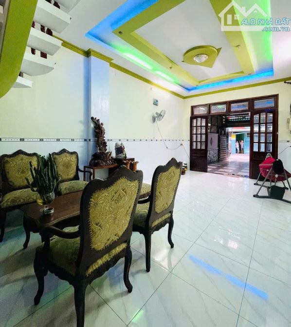 Bán Nhà 4 Tầng - Mặt Tiền Hẻm 102/ Lê Văn Thọ , P.11 - 96M2 - 10.4 Tỷ còn TL - 2