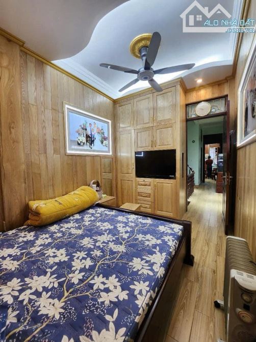 Xuân La 50m- MT4m - 2 Mặt Ngõ Ô Tô- Siêu Thoáng - Mỗi Tầng 2 Phòng Ngủ - Bãi Đỗ Xe Ng - 2