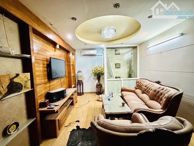 BÁN GẤP - NHÀ PHÁO ĐÀI LÁNG - 5 TẦNG FULL CÔNG NĂNG -44M2 GIÁ CHỈ 12.8TỶ - 2
