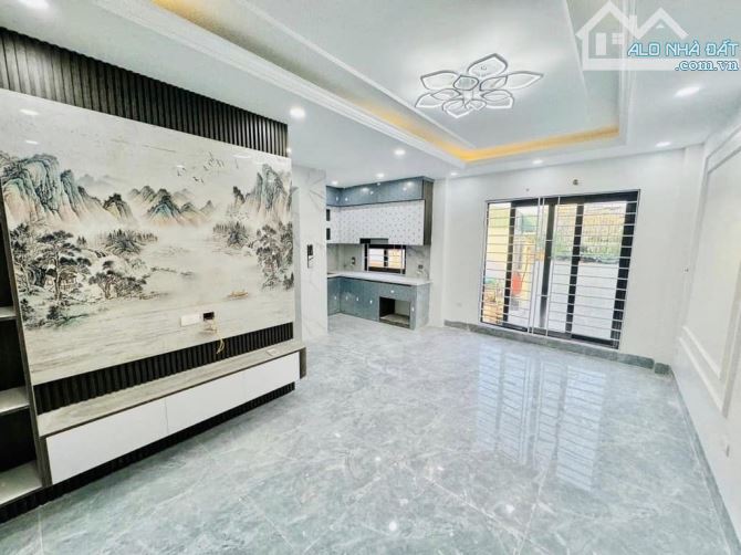 Ô TÔ TRÁNH NGAY CỔNG NHÀ BÙI XƯƠNG TRẠCH - 6T THANG MÁY - MT 6M - DT 36M*GIÁ 8 TỶ - 2