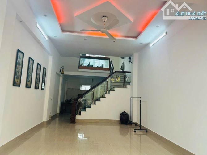PHÚ MỸ - MỸ ĐÌNH - 4 CHỖ ĐỖ CỬA - 6,4 TỶ - 2