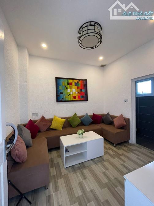 Bán nhà trung tâm tp Đà Lạt Thích hợp vừa ở vừa kinh doanh.153m² ;3 tầg, 13phog, 10ty - 2