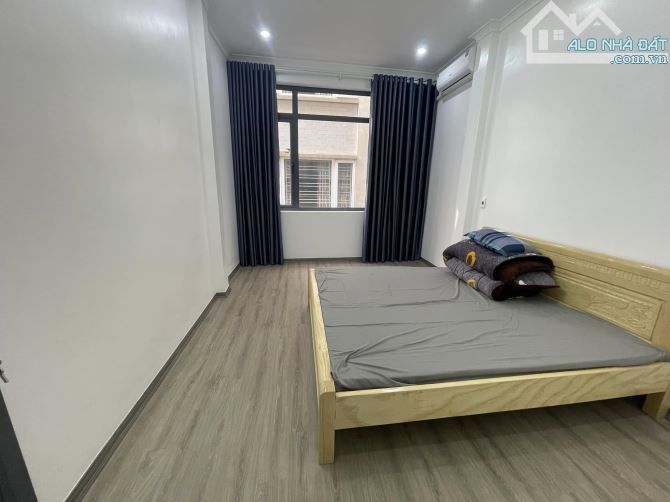Bán gấp nhà phân lô Trần Quốc Hoàn 40m2, 4t, ô tô tránh, dừng đỗ, kinh doanh - 3