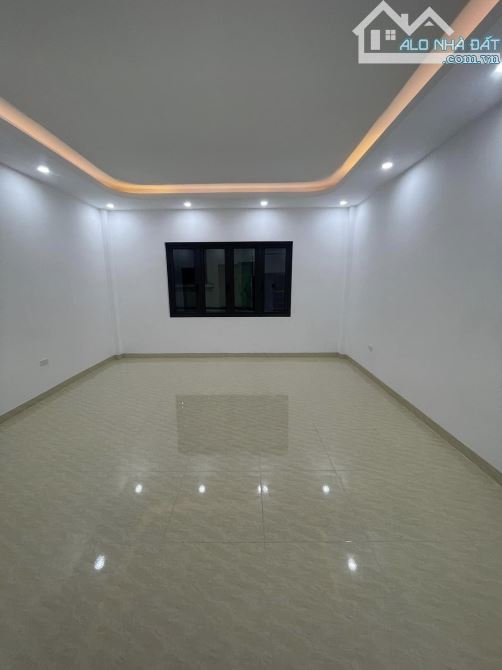 Bán gấp nhà 35m2, 5,56 tỷ tại Trương Định, Thịnh Liệt, Hoàng Mai, view đẹp, giá ưu đãi - 3