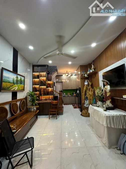 Tân Phú - Nhà hẻm Dương văn dương - Tân quý - Nhà mới - nội thất ốp gỗ - 2 Lầu - Sổ hồng - 3