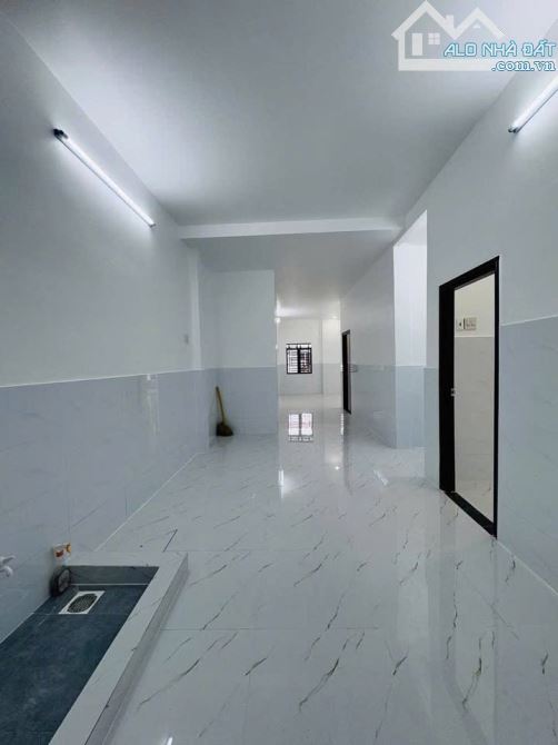 Bán nhà mới keng ngay trung tâm TT Củ Chi. 105m2, Sổ hồng riêng, 690 Triệu còn thươnglượng - 4