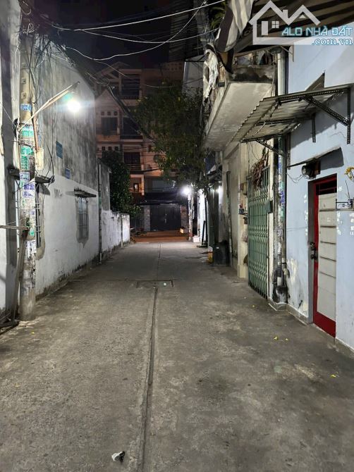 Tân Phú - Nhà hẻm Dương văn dương - Tân quý - Nhà mới - nội thất ốp gỗ - 2 Lầu - Sổ hồng - 4
