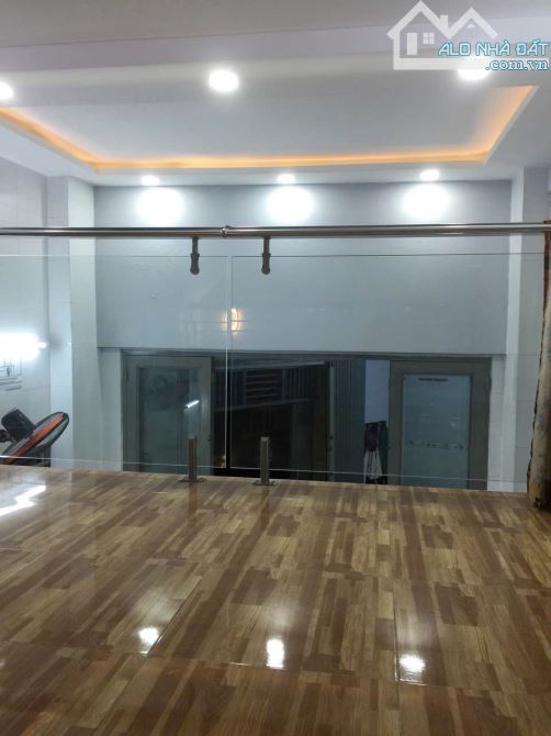 Bán nhà mặt tiền Phùng Văn Cung , P4 , 30m2 , 4,65tỷ còn bớt - 4