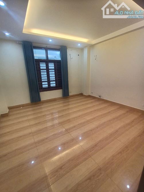 Cho thuê nhà LK Văn Phú, Hà Đông 90m2, 4,5 tầng, thang máy, giá 28tr - 4