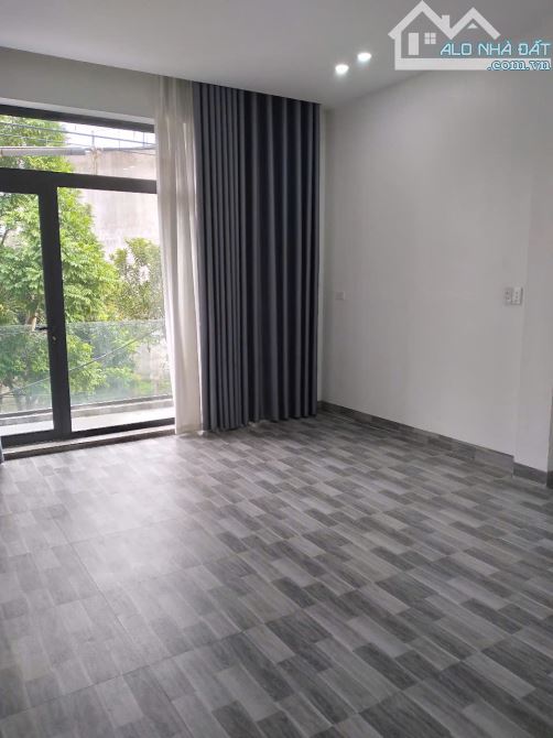 BÁN NHÀ 3 TẦNG MẶT ĐƯỜNG LỘC VƯỢNG GẦN UB PHƯỜNG - 5