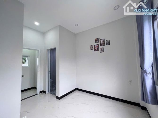 Chỉ 3tỷ 9 đã có nhà mới vuông hẻm xe hơi quay đầu gần BÀU CÁT Tân Bình 3tầng dtsd 84m2 - 5