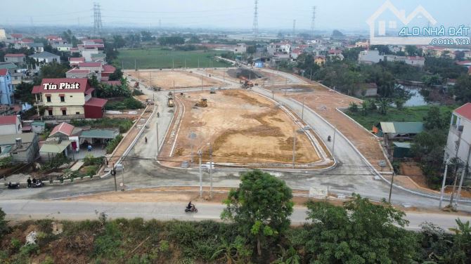 BÁN LÔ ĐẤT 99M2 SÁT KHU ĐẤU GIÁ CẤN HỮU, QUỐC OAI Ô TÔ VÀO ĐẤT - 5