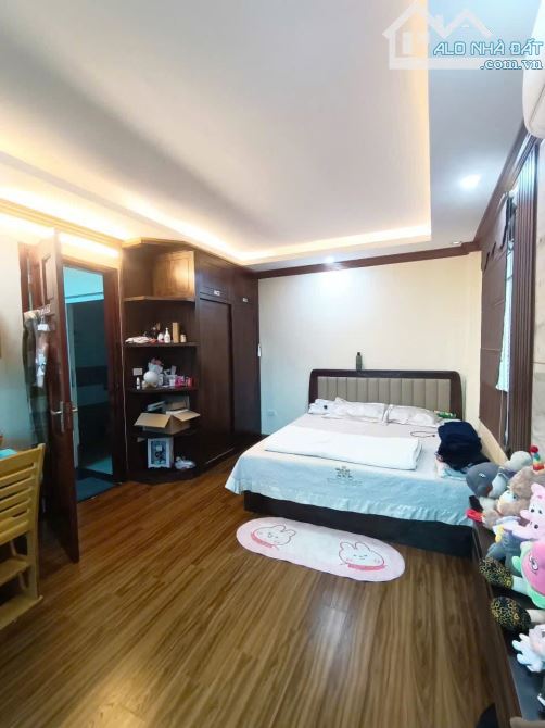 Xuân La 50m- MT4m - 2 Mặt Ngõ Ô Tô- Siêu Thoáng - Mỗi Tầng 2 Phòng Ngủ - Bãi Đỗ Xe Ng - 6