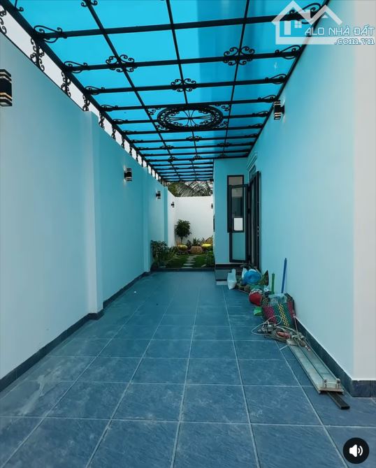 Bán căn  Biệt Thự sân vườn Ngay thị Trấn Hóc Môn Tp HCM  -DT : 10,10 x 17 = 160 m2 -Đường - 7