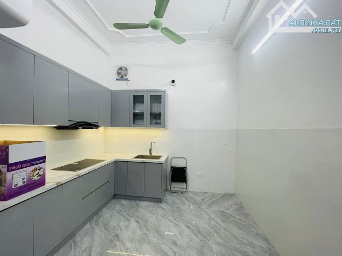 Bán gấp nhà phân lô Trần Quốc Hoàn 40m2, 4t, ô tô tránh, dừng đỗ, kinh doanh - 8