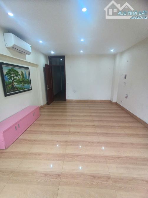 Cho thuê nhà LK Văn Phú, Hà Đông 90m2, 4,5 tầng, thang máy, giá 28tr - 8