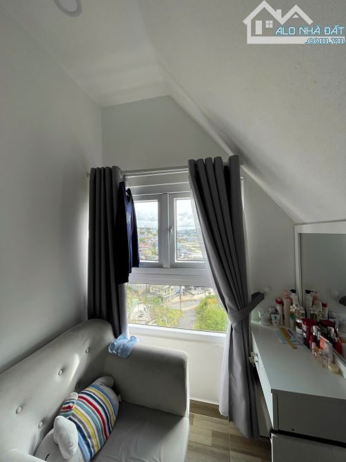 Bán nhà trung tâm tp Đà Lạt Thích hợp vừa ở vừa kinh doanh.153m² ;3 tầg, 13phog, 10ty - 8