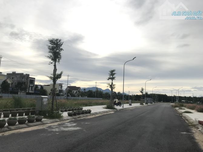 LÔ ĐẤT BIỆT THỰ MẶT TIỀN NGUYỄN ĐÌNH CHIỂU  TTTP QUẢNG NGÃI