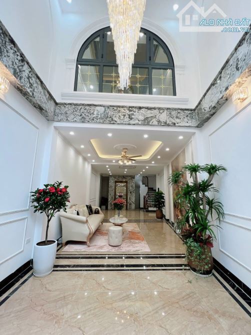 Bán nhà đẹp phố Lò Đúc 66m 6T thang máy Ô Tô tặng nội thất 22.9 tỷ