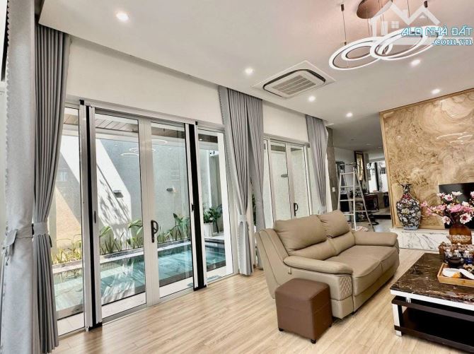 Bán Villa 3 Tầng LÊ MẠNH TRINH ngay Bãi Tắm Phạm Văn Đồng TP Đà Nẵng