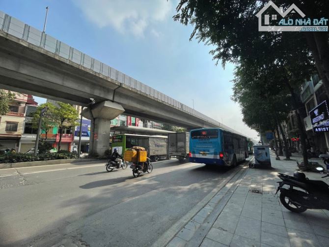 Bán mảnh đất Mặt phố Lê Trọng Tấn siêu đẹp Kd vỉa hè 6 ô tô tránh đỗ 100m2 MT8m chỉ 30.8tỷ - 1