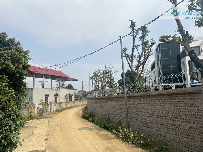 Bán 1622,7m2 view cánh đồng mặt tiền 30m tại Hợp Hoà Lương Sơn. Đường thông, view số 1 - 2