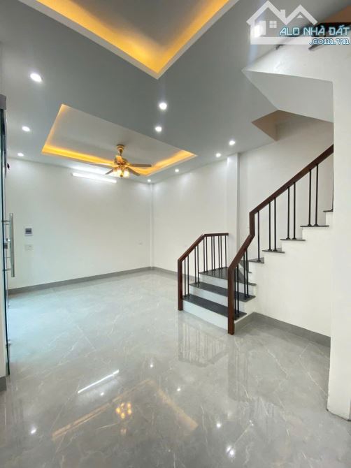 BÁN NHÀ 1.95 TỶ 3 TẦNG 62M2 NGÕ CỰC NGẮN TRẦN QUANG KHẢI - 2